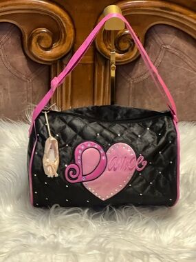 Dance Quilted Shoulder Bag in Black & Pink adjustable strap